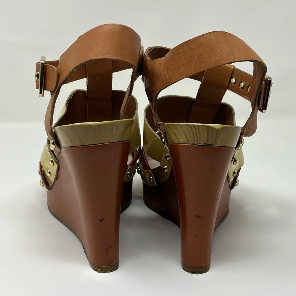 Woman’s Arturo Chiang Brown Patent Leather Wedges Sz 10 / Euro 40‎